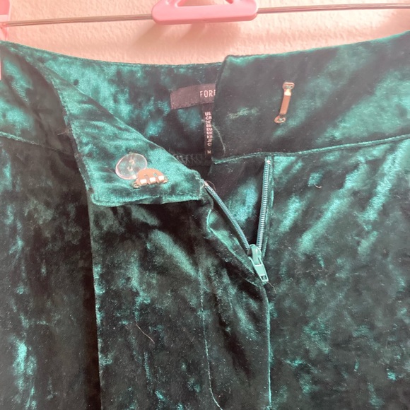 Green Crushed Velvet Palazzo Pants, Forever 21 - Picture 5 of 12